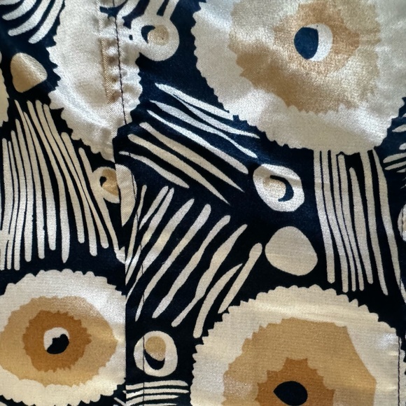 BCBG Designer Blouse Sz Med - Picture 13 of 13